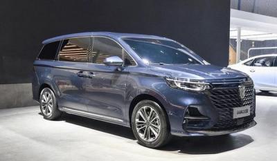 荣威imax8车身尺寸是多少 荣威imax8是几座车(7座mpv)