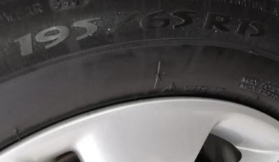 卡罗拉轮胎规格尺寸 丰田卡罗拉轮胎是什么牌子(优科豪马/普利司通/邓禄普)