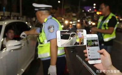 喝完一瓶啤酒过多久才能开车?交警:过了这个点,查不出一点酒精